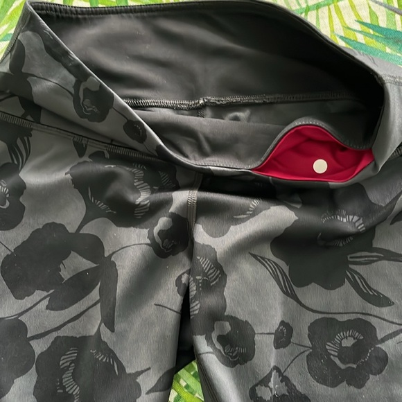 Lululemon Leggings - Picture 3 of 5